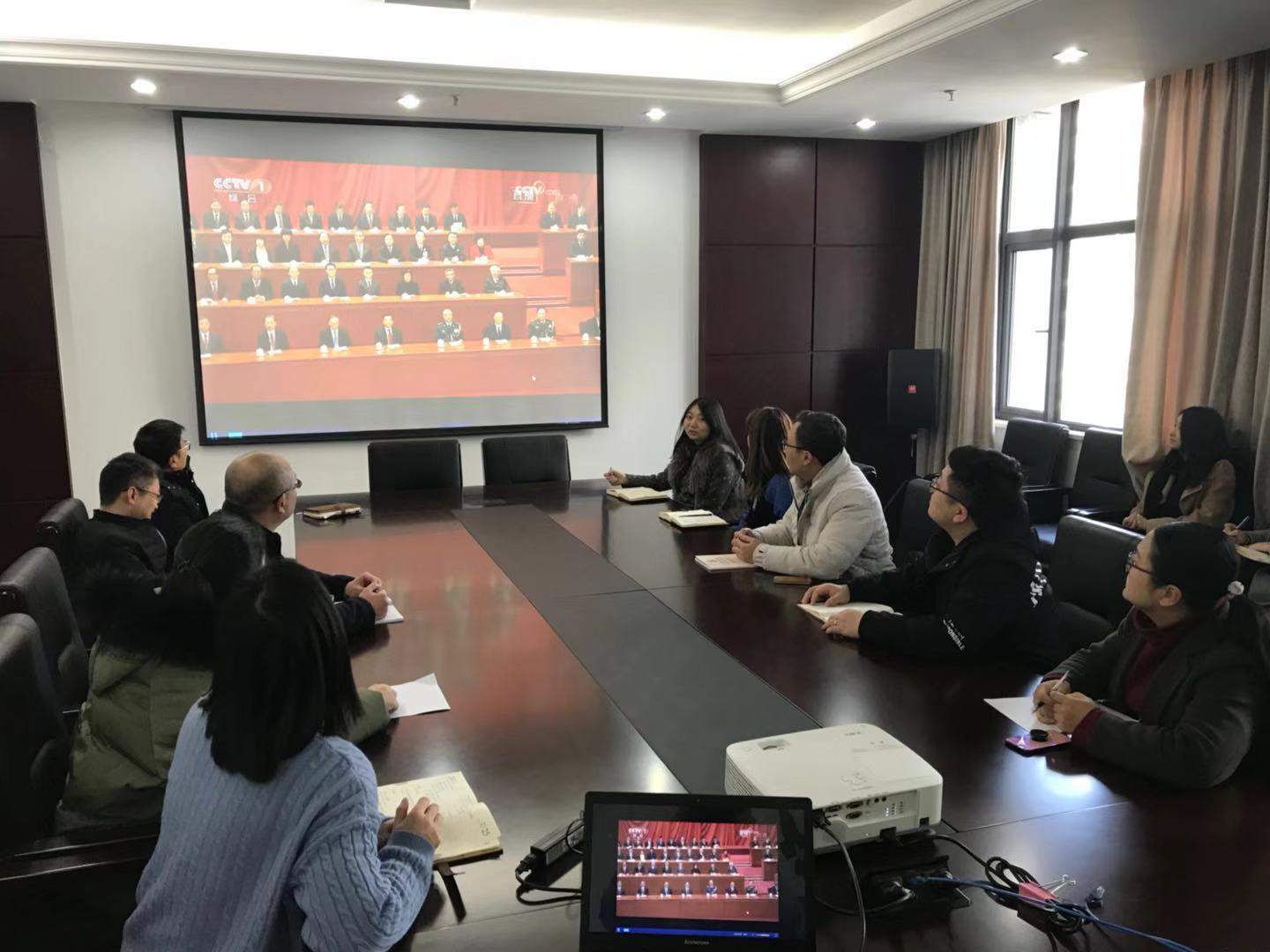 南昌城投房地产公司组织寓目“中央庆祝刷新开放40周年”大会_庄闲游戏