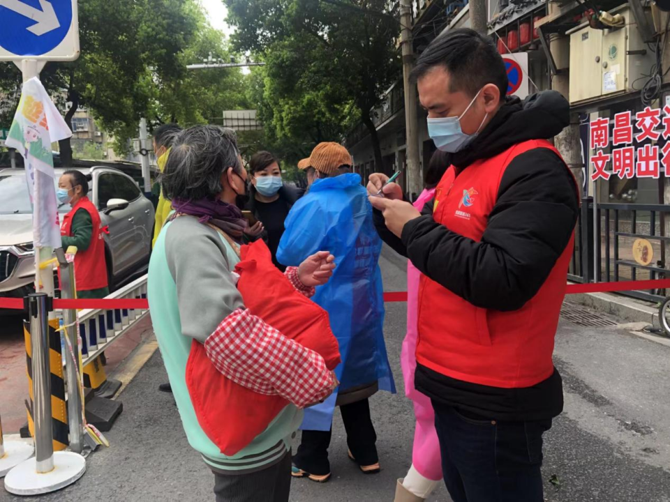 “江西好人”将临危不惧奖金所有捐出_庄闲游戏
