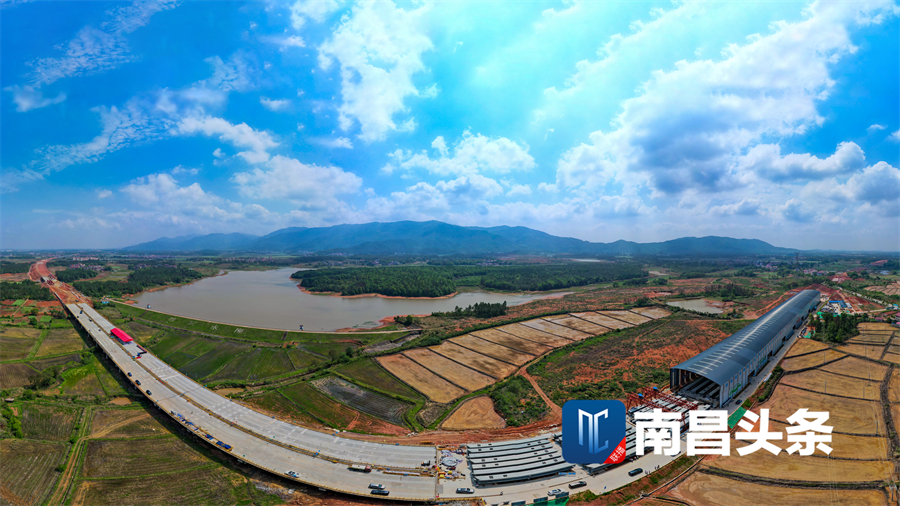 抢抓进度建设者们坚守一线为项目按下“加速键”_庄闲游戏