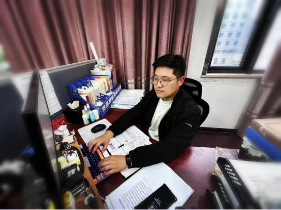 南昌市庄闲游戏集团“最美追光者”_庄闲游戏