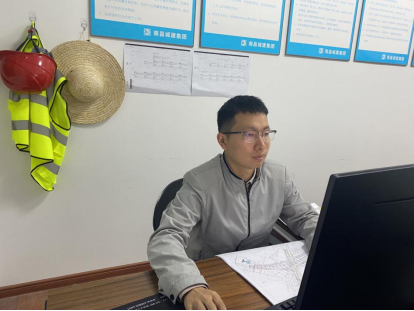 南昌市庄闲游戏集团“最美追光者”_庄闲游戏
